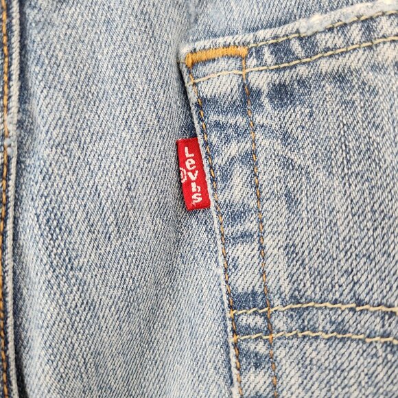 Levi's 501 Distressed Medium Wash Denim Jeans Casual Denim Men's 32x32 - Picture 7 of 10